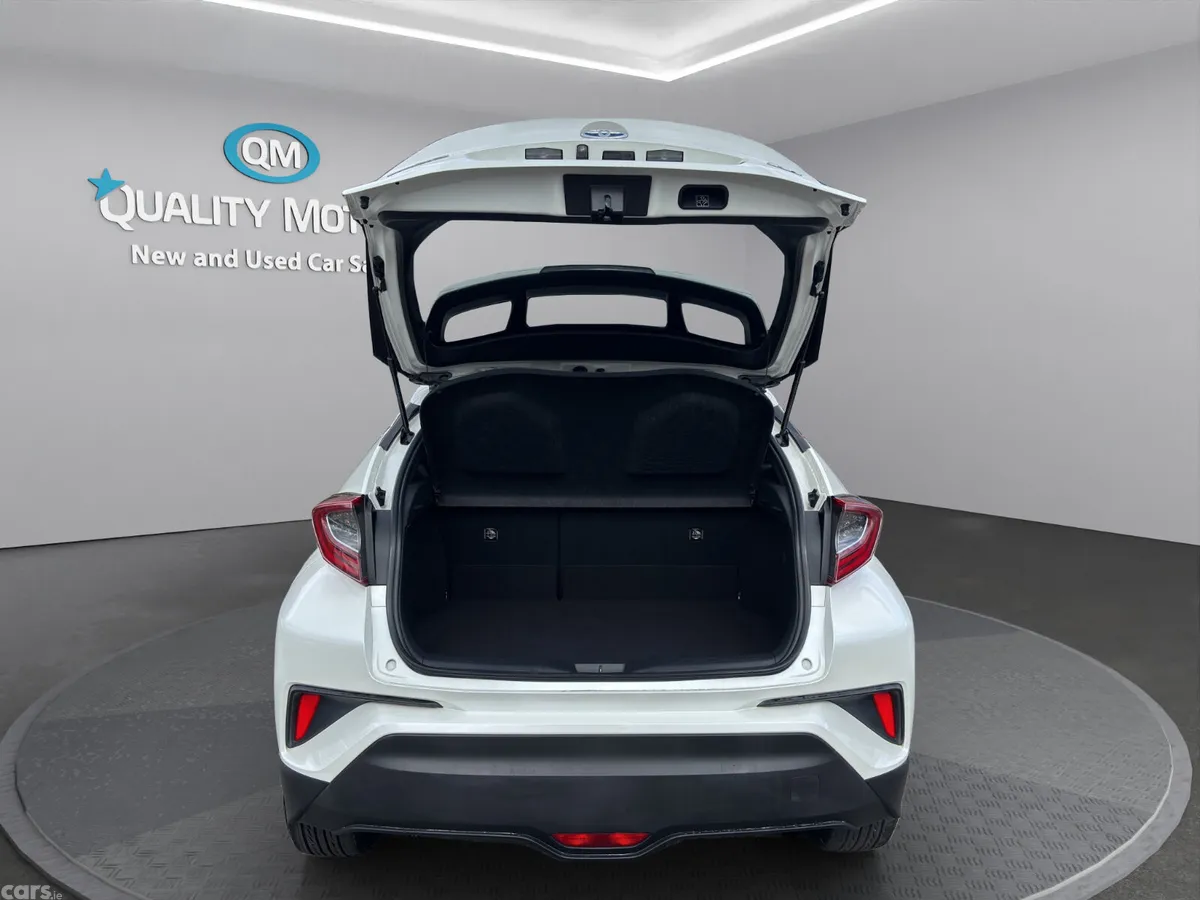 Toyota C-HR SUV, Petrol Hybrid, 2018, White