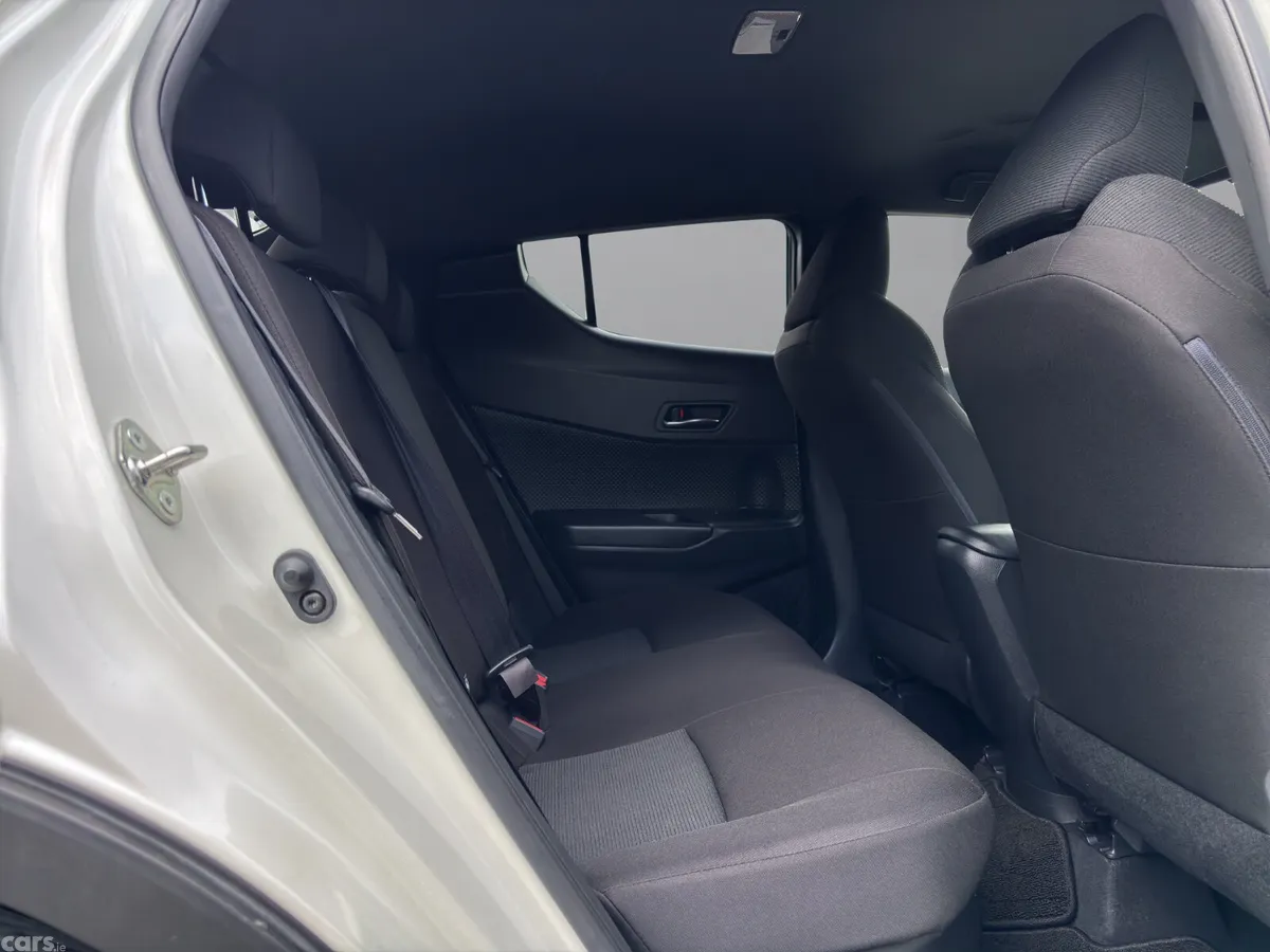 Toyota C-HR SUV, Petrol Hybrid, 2018, White