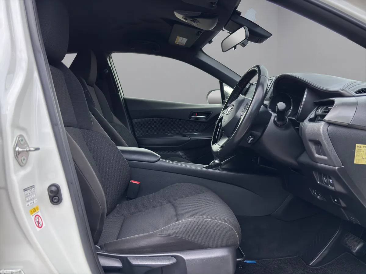 Toyota C-HR SUV, Petrol Hybrid, 2018, White