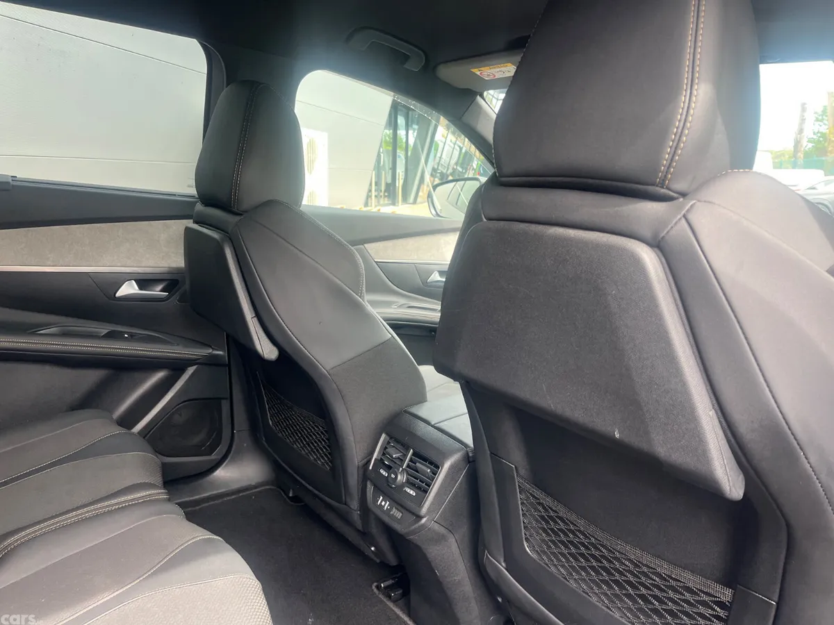 Peugeot 5008 MPV, Diesel, 2025, Grey