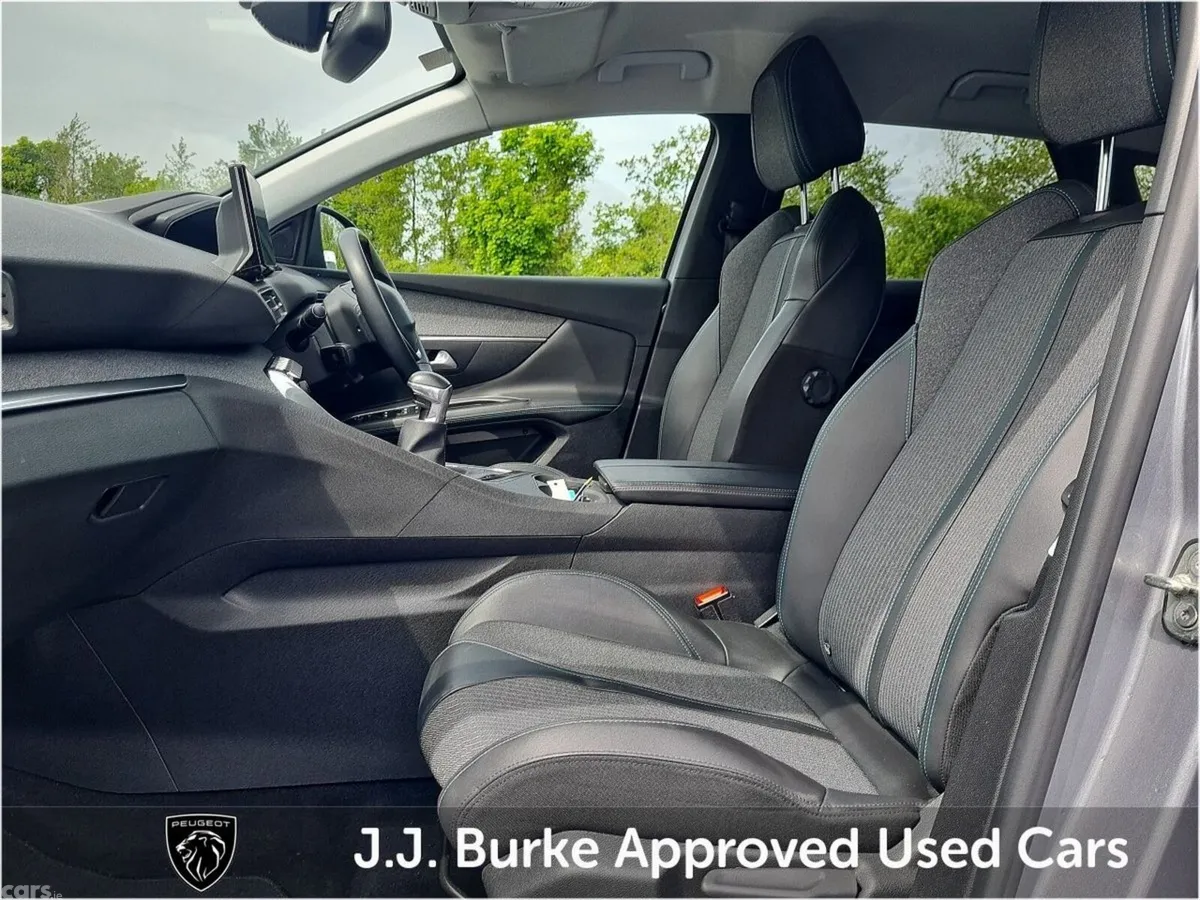 Peugeot 3008 SUV, Petrol, 2021, Grey