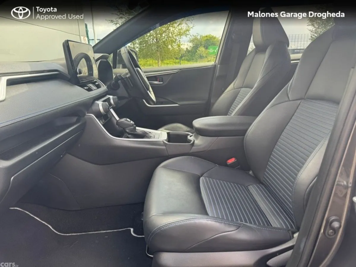 Toyota RAV4 SUV, Petrol Hybrid, 2024, Grey