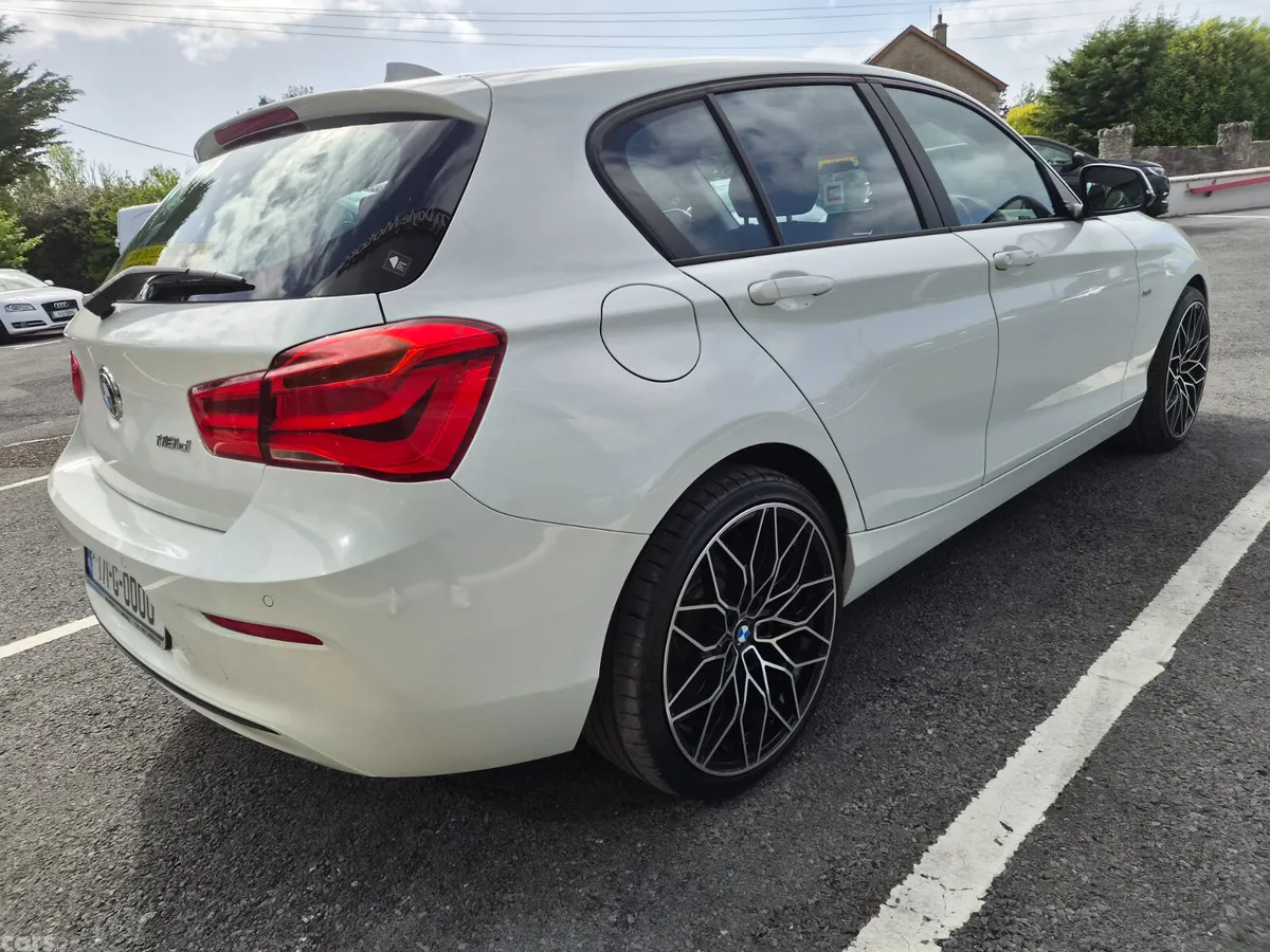 BMW 1-Series Hatchback, Diesel, 2017, White