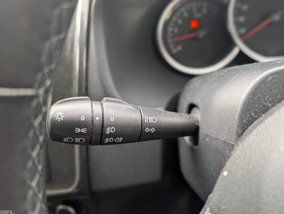 Dacia Sandero Hatchback, Petrol, 2018, Grey