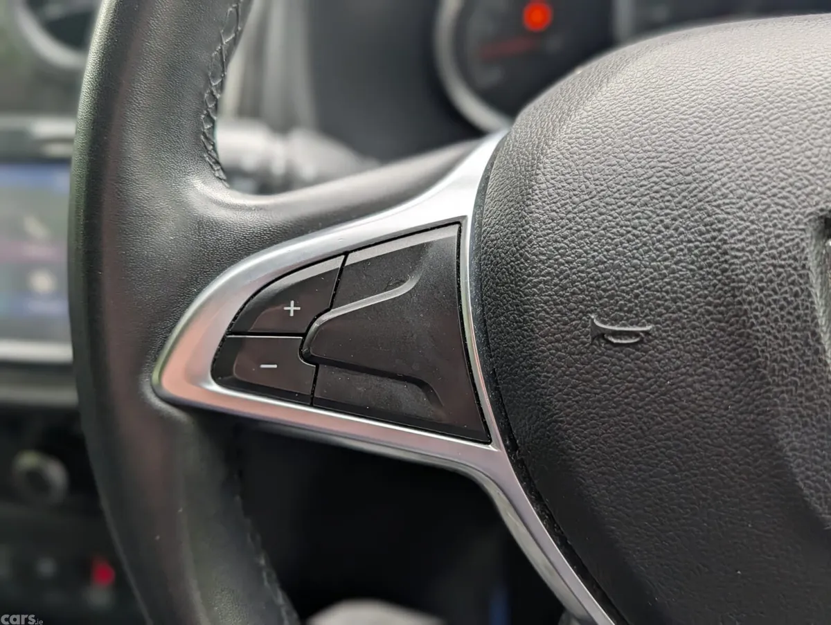 Dacia Sandero Hatchback, Petrol, 2018, Grey