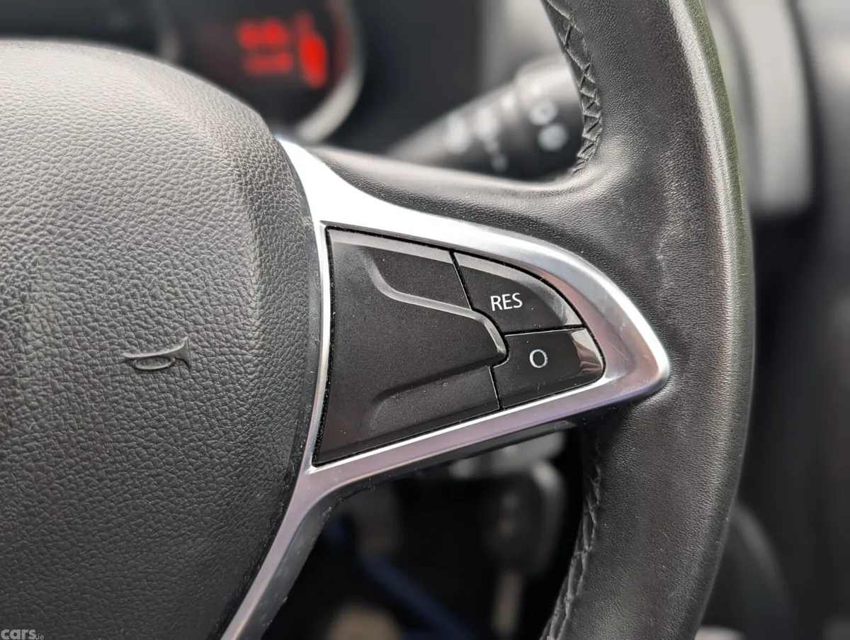 Dacia Sandero Hatchback, Petrol, 2018, Grey