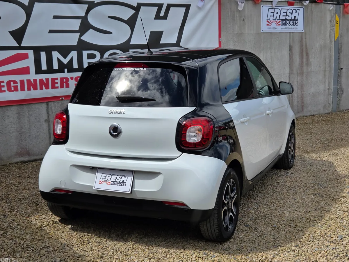 Smart Forfour Hatchback, Petrol, 2016, White