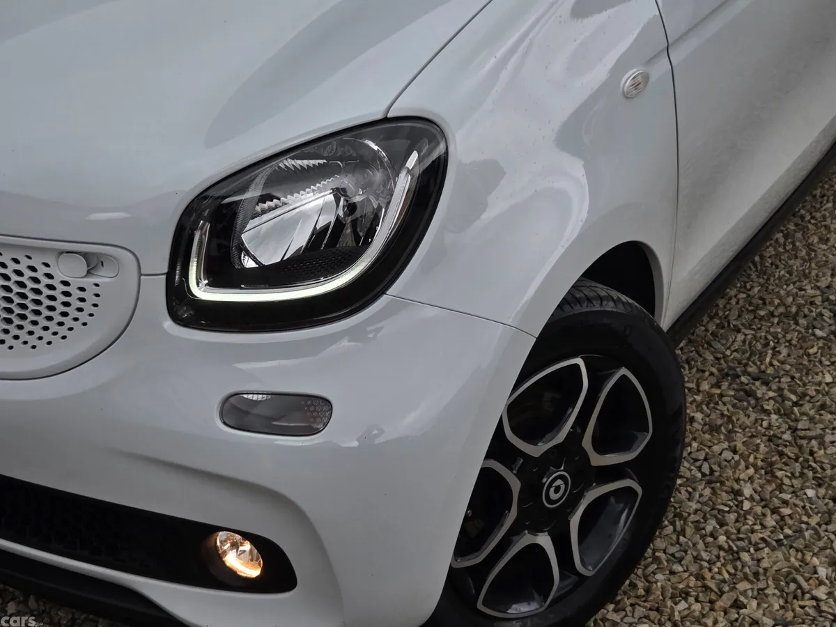 Smart Forfour Hatchback, Petrol, 2016, White