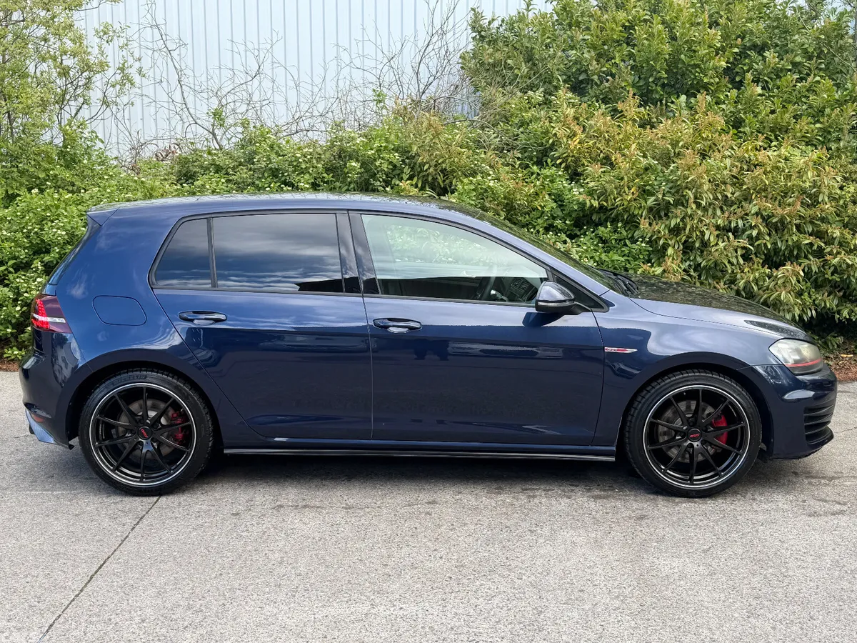 Volkswagen Golf Hatchback, Petrol, 2014, Blue