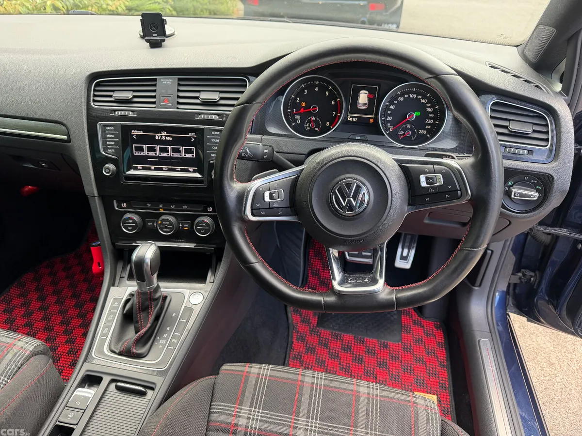 Volkswagen Golf Hatchback, Petrol, 2014, Blue