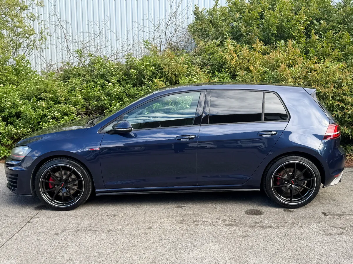 Volkswagen Golf Hatchback, Petrol, 2014, Blue