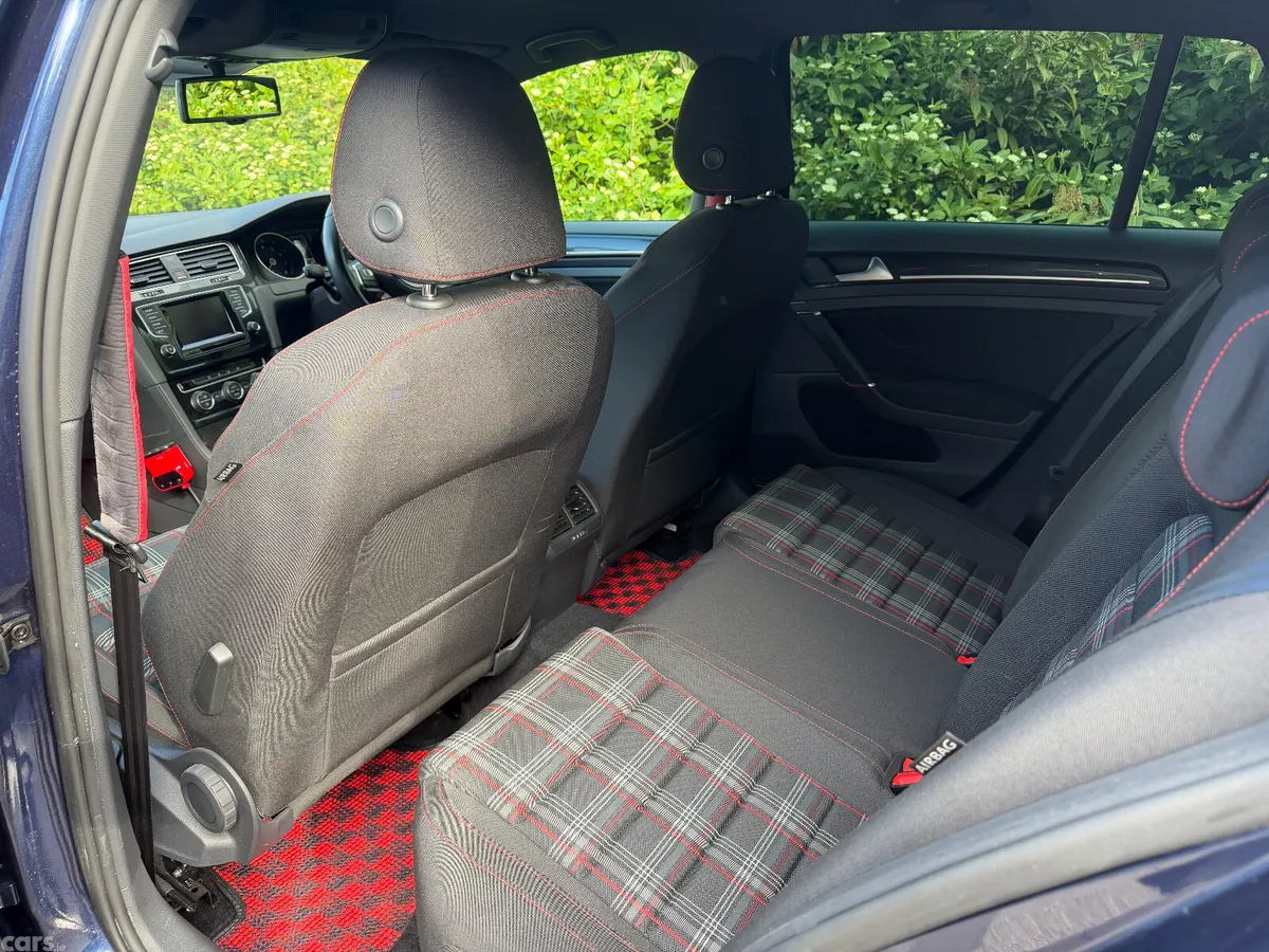 Volkswagen Golf Hatchback, Petrol, 2014, Blue
