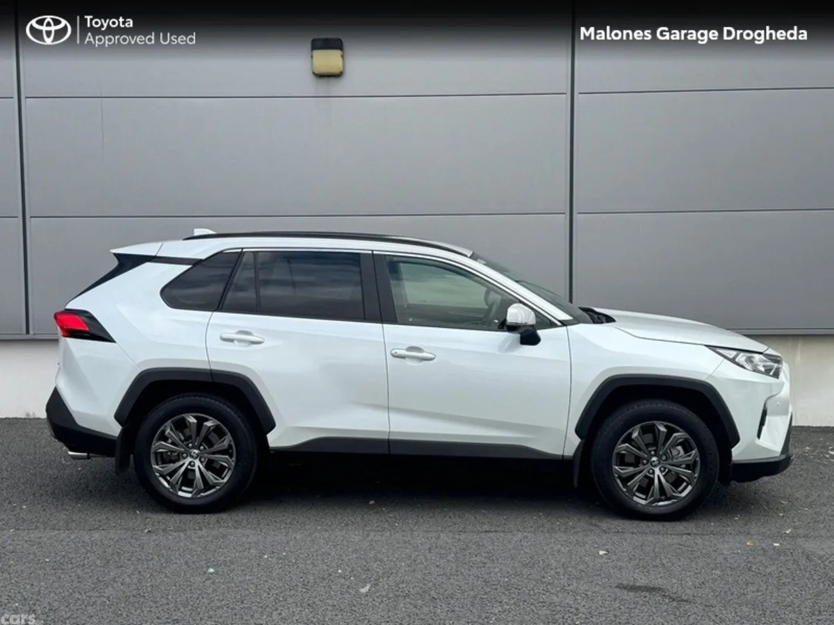 Toyota RAV4 SUV, Petrol Hybrid, 2024, White