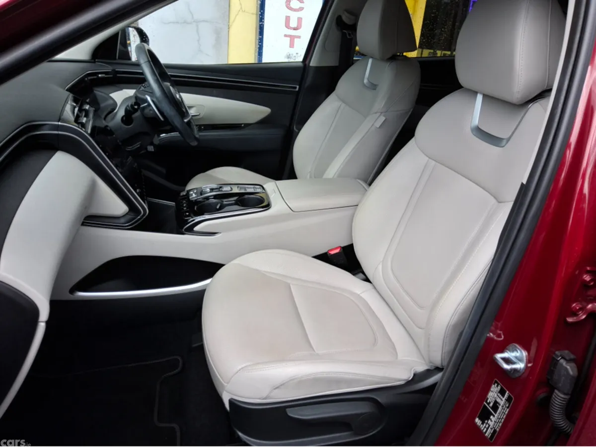 Hyundai Tucson MPV, Petrol Hybrid, 2023, Red