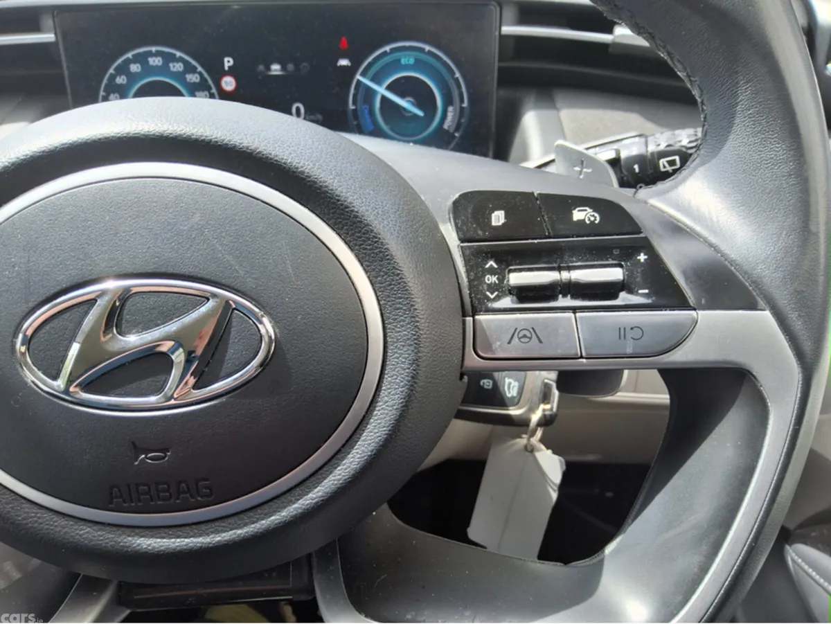 Hyundai Tucson MPV, Petrol Hybrid, 2023, Red