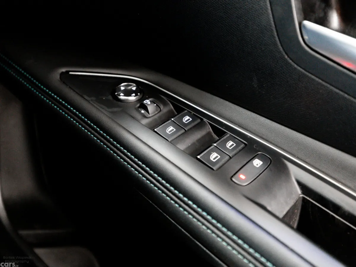 Peugeot 3008 SUV, Diesel, 2023, Grey