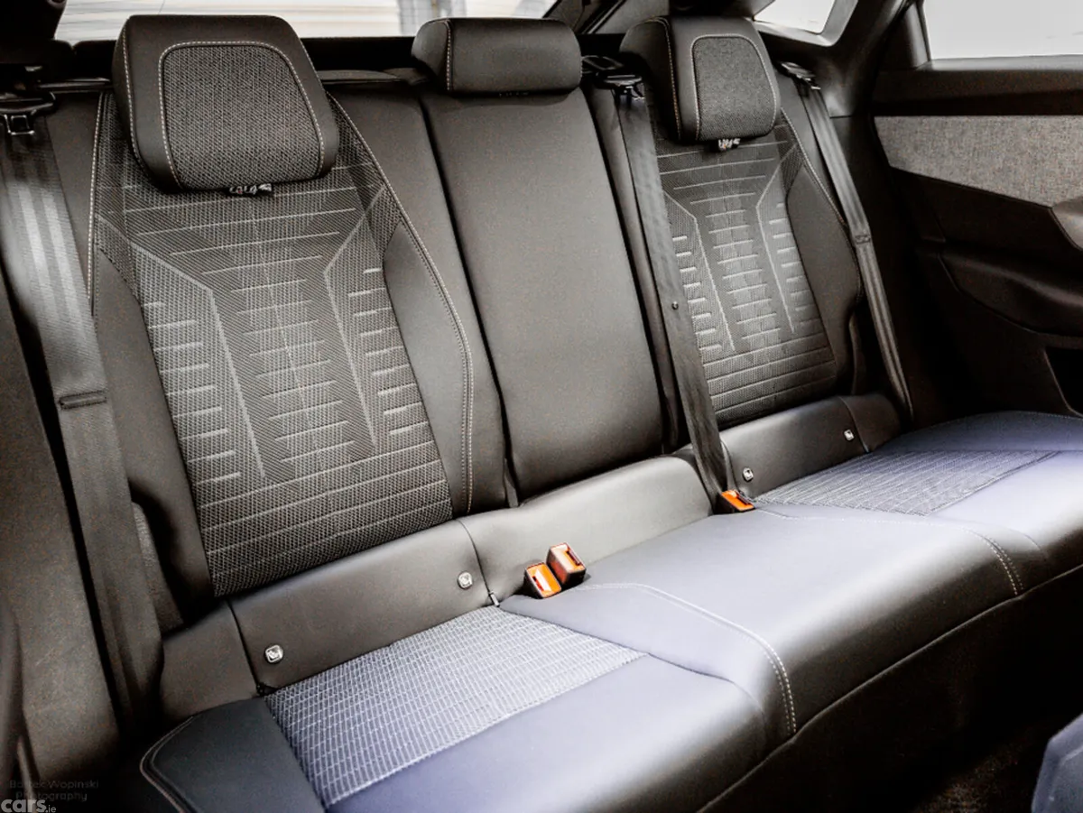 Peugeot 3008 SUV, Petrol Hybrid, 2024, Grey