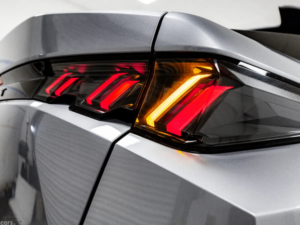 Peugeot 3008 SUV, Petrol Hybrid, 2024, Grey