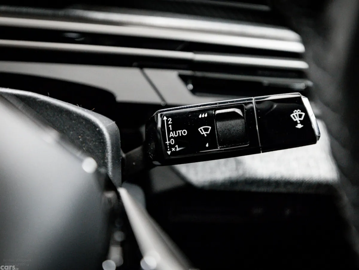 Peugeot 3008 SUV, Petrol Hybrid, 2024, Grey