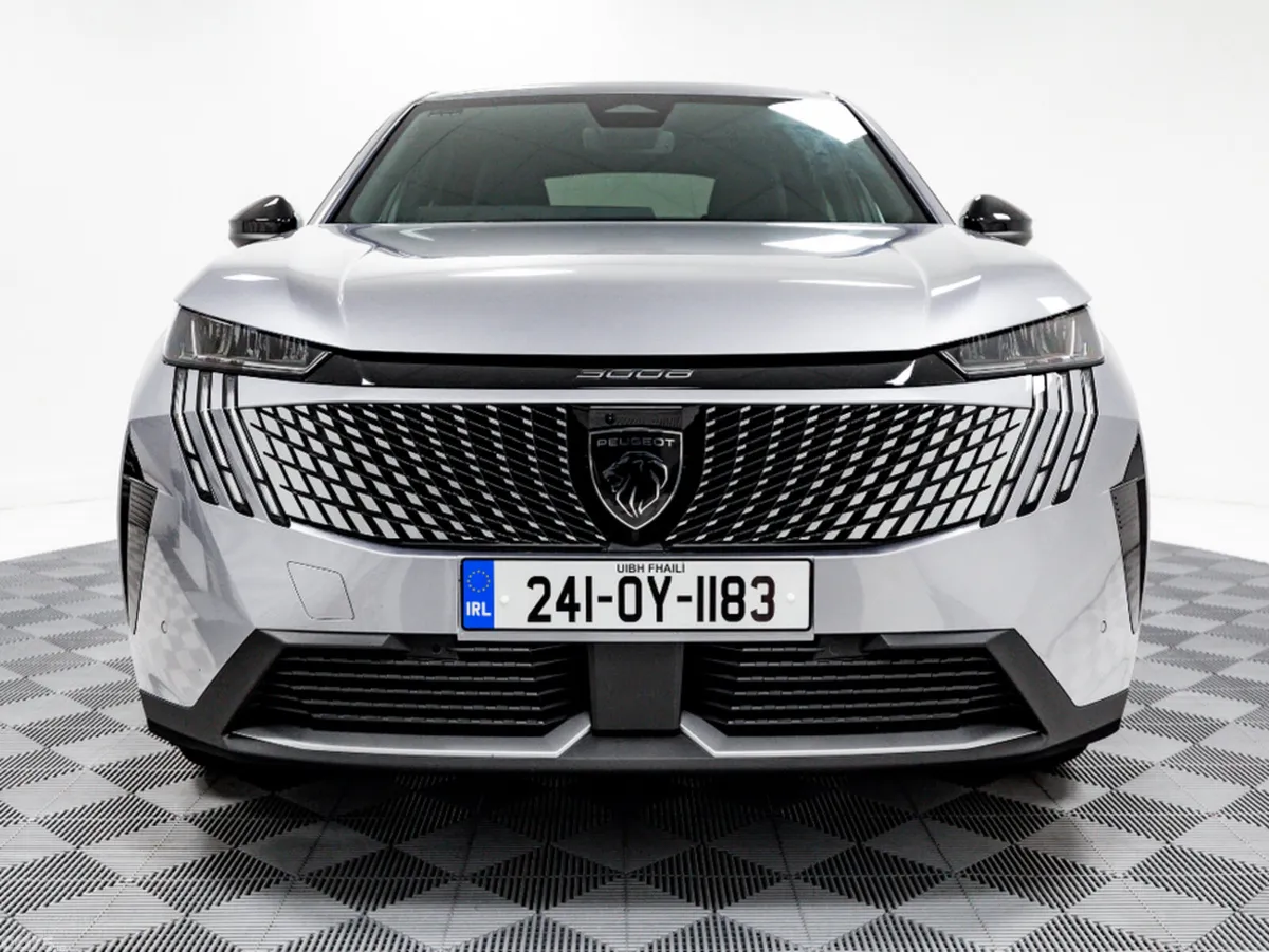 Peugeot 3008 SUV, Petrol Hybrid, 2024, Grey