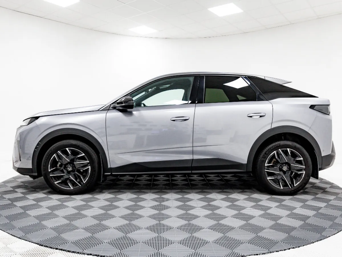 Peugeot 3008 SUV, Petrol Hybrid, 2024, Grey