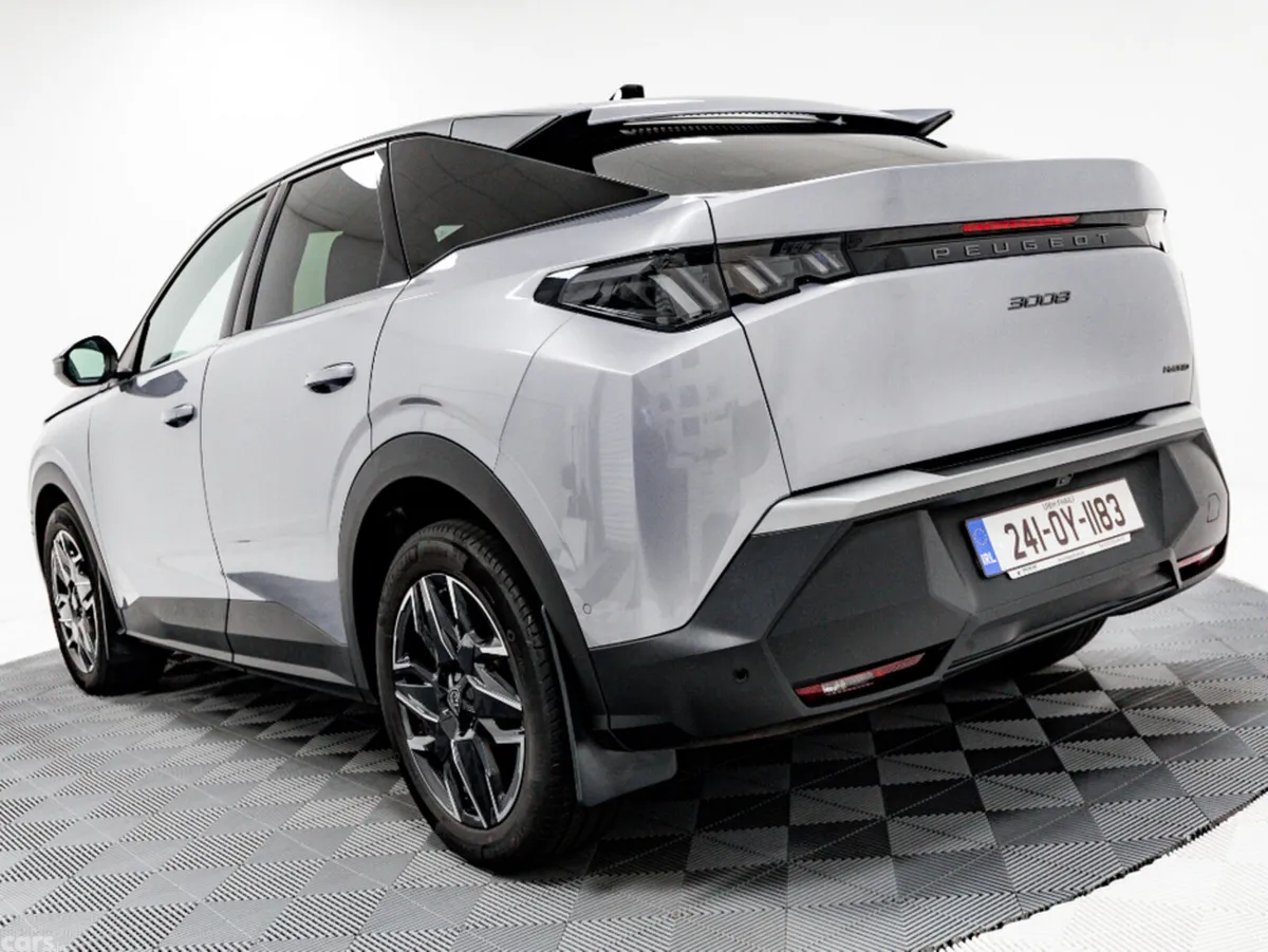 Peugeot 3008 SUV, Petrol Hybrid, 2024, Grey