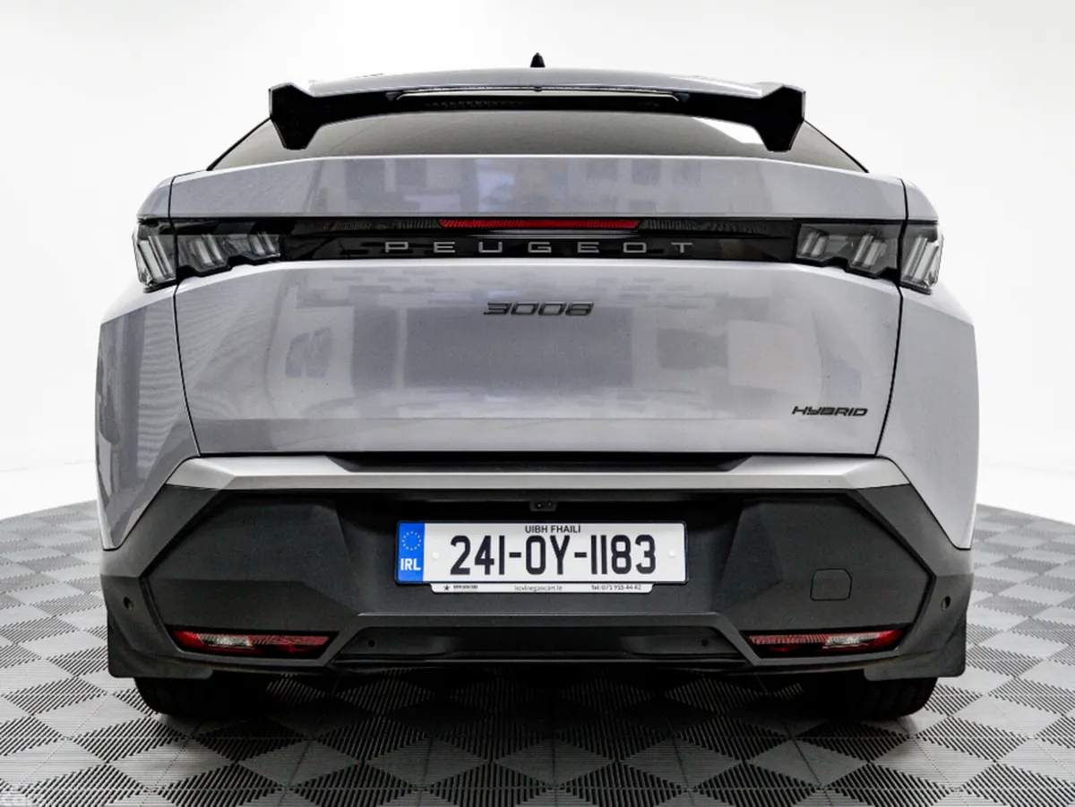 Peugeot 3008 SUV, Petrol Hybrid, 2024, Grey