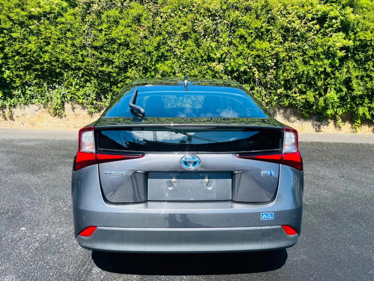 Toyota Prius Hatchback, Petrol Hybrid, 2022, Grey