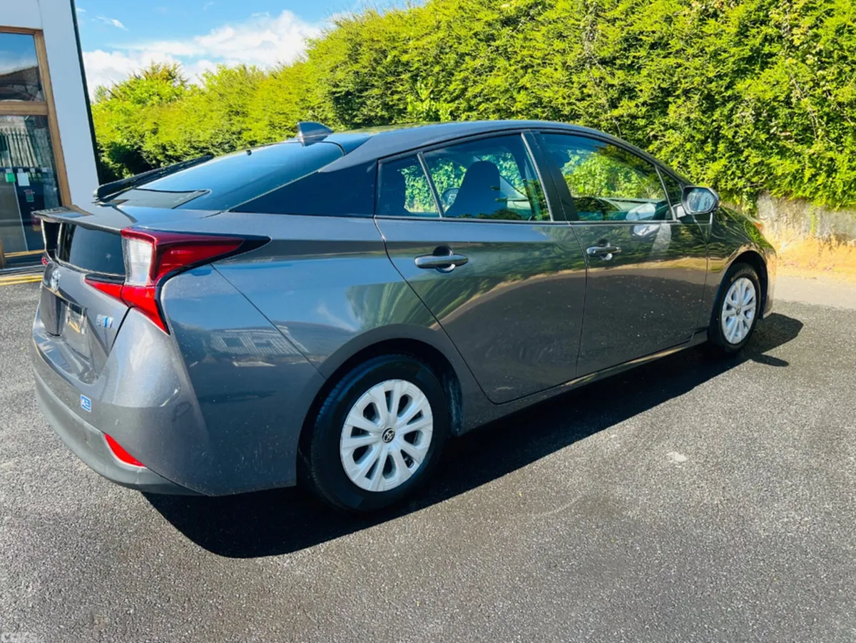 Toyota Prius Hatchback, Petrol Hybrid, 2022, Grey