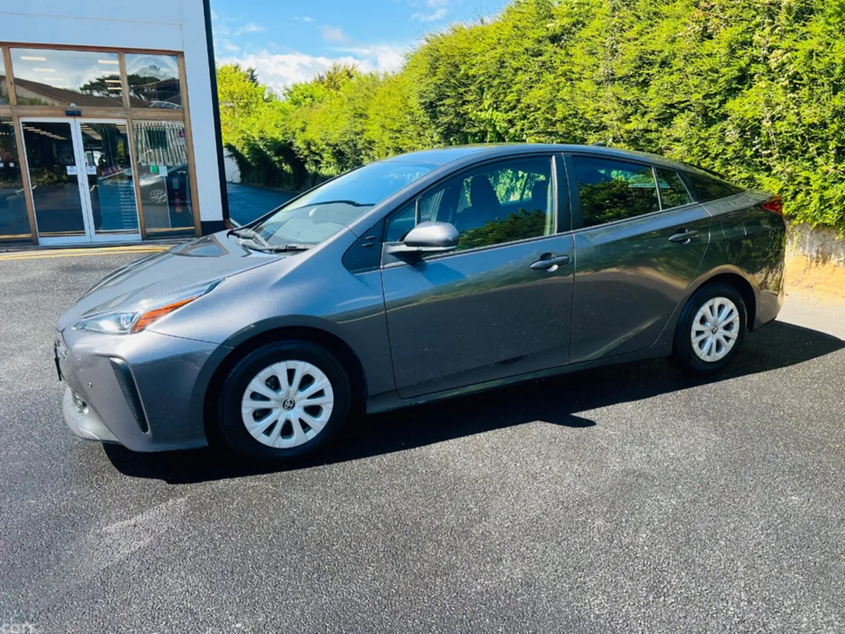Toyota Prius Hatchback, Petrol Hybrid, 2022, Grey