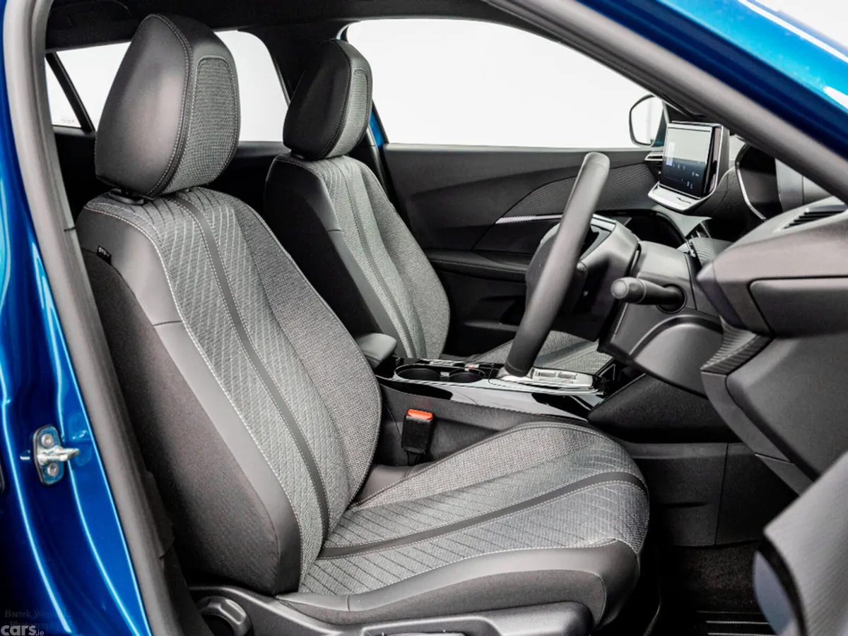 Peugeot 2008 SUV, Petrol Hybrid, 2026, Blue