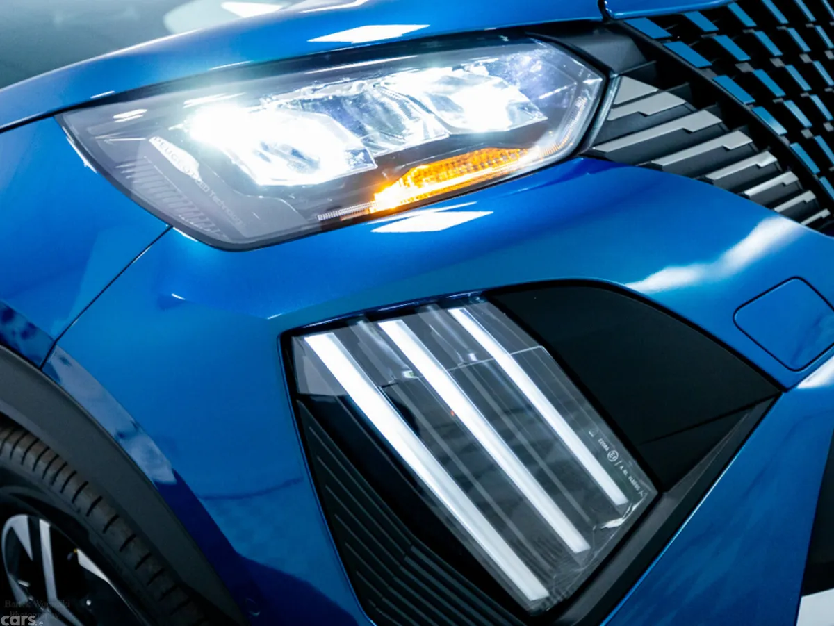 Peugeot 2008 SUV, Petrol Hybrid, 2026, Blue