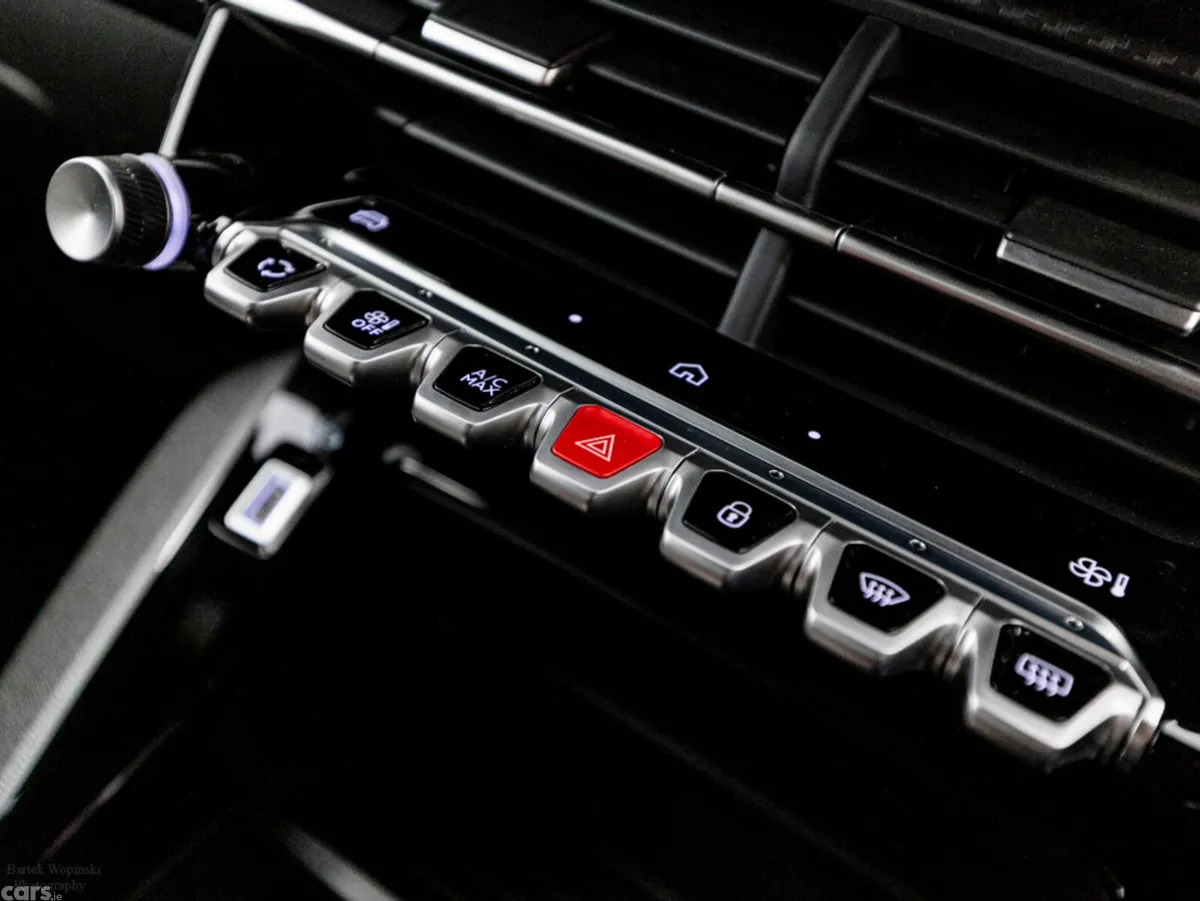 Peugeot 2008 SUV, Petrol Hybrid, 2026, Blue