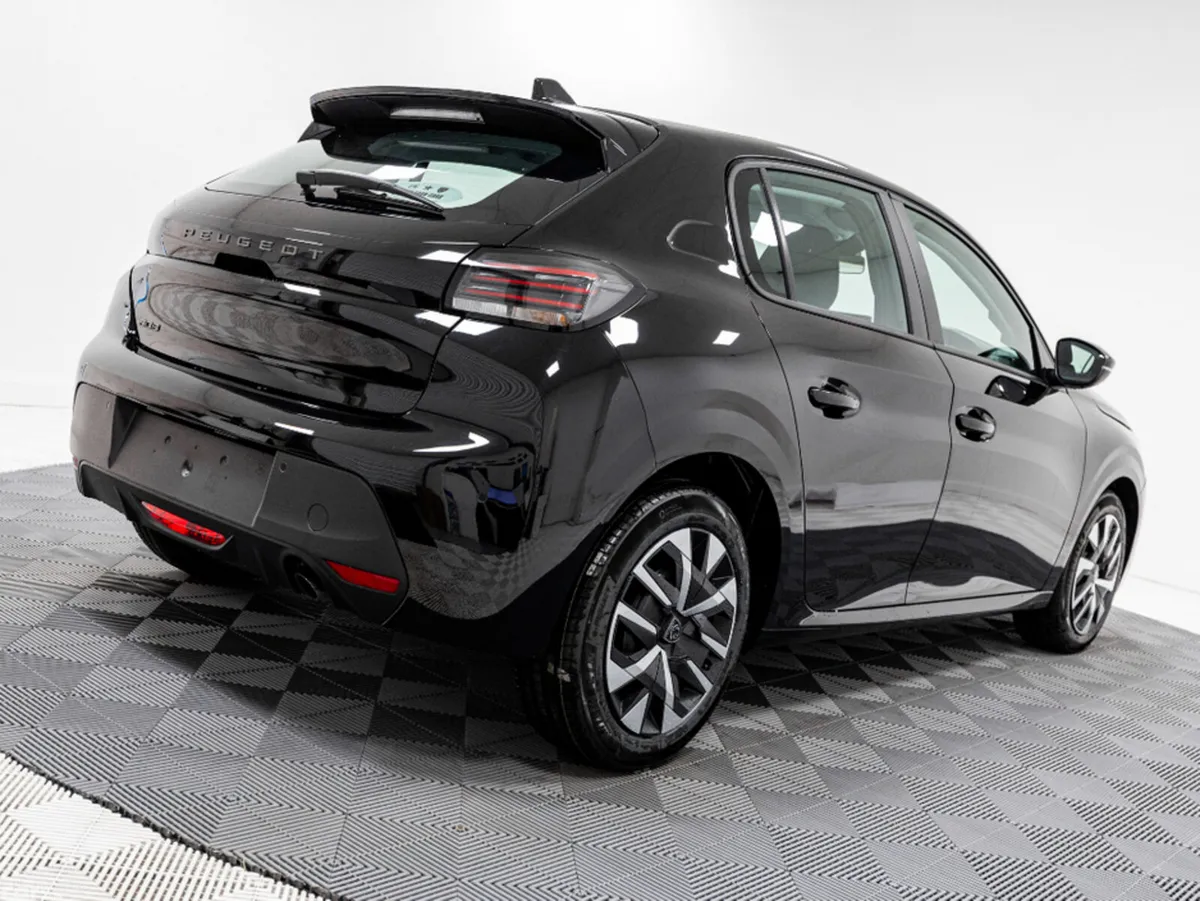 Peugeot 208 Hatchback, Petrol, 2026, Black