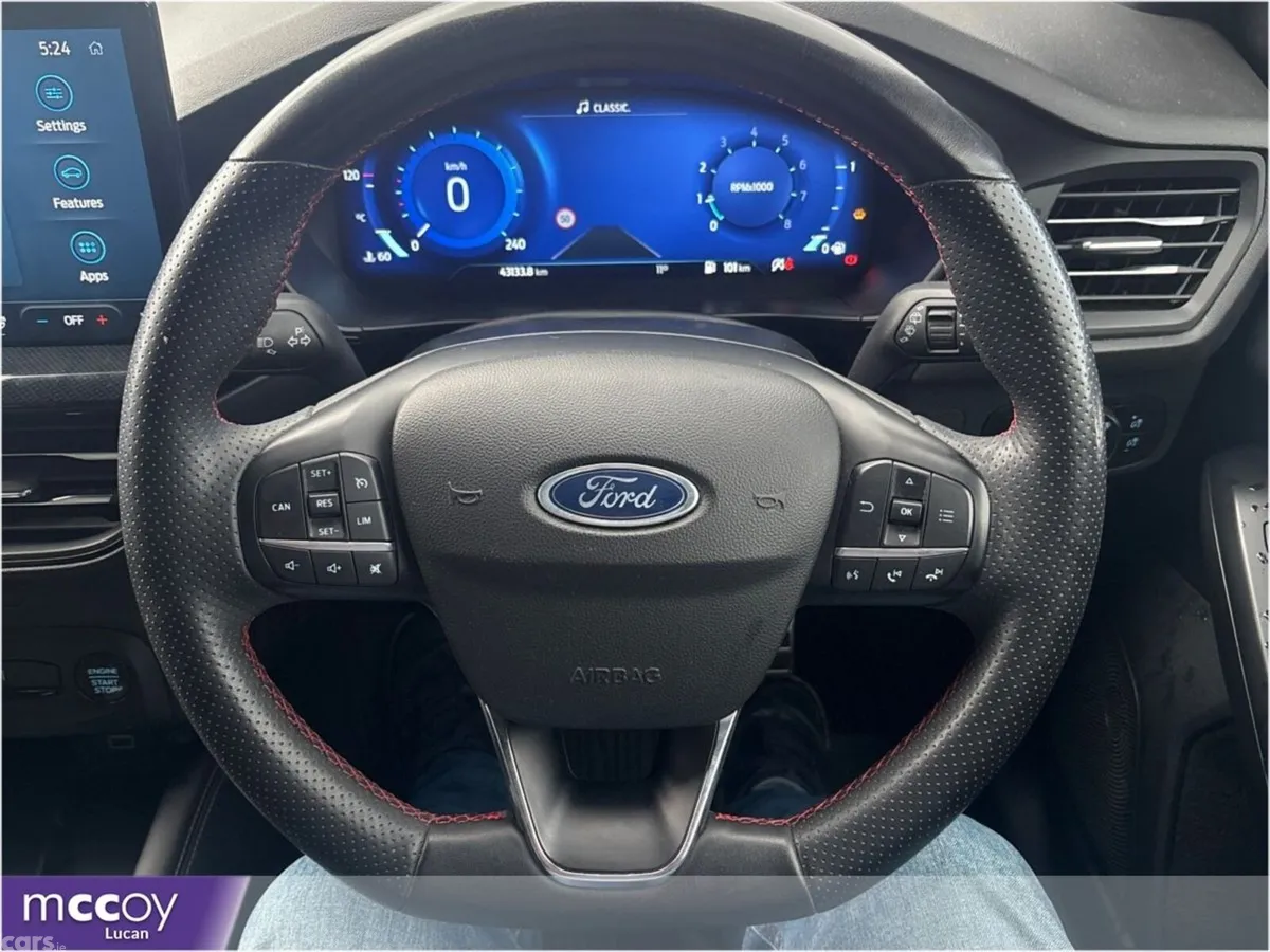 Ford Focus Hatchback, Petrol, 2022, Black
