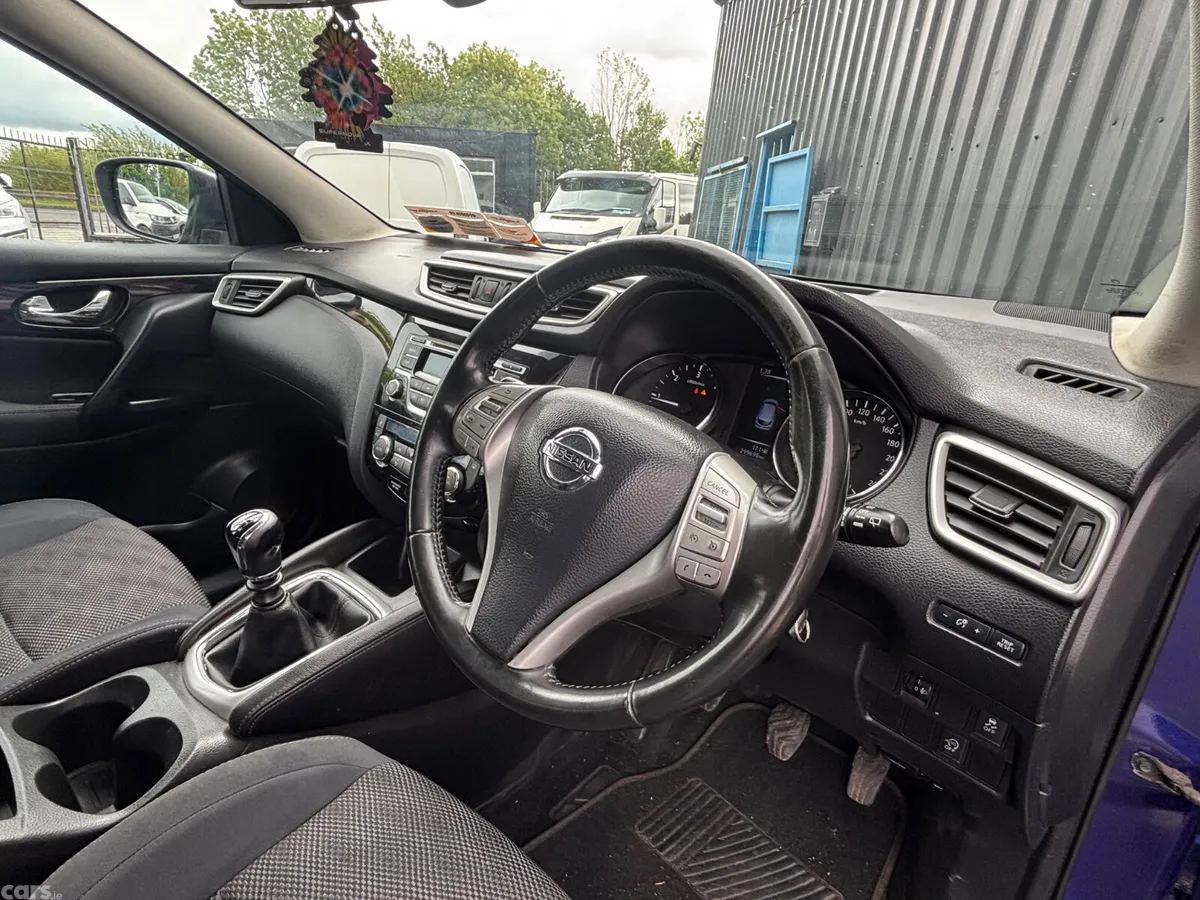 Nissan Qashqai Hatchback, Diesel, 2015, Blue