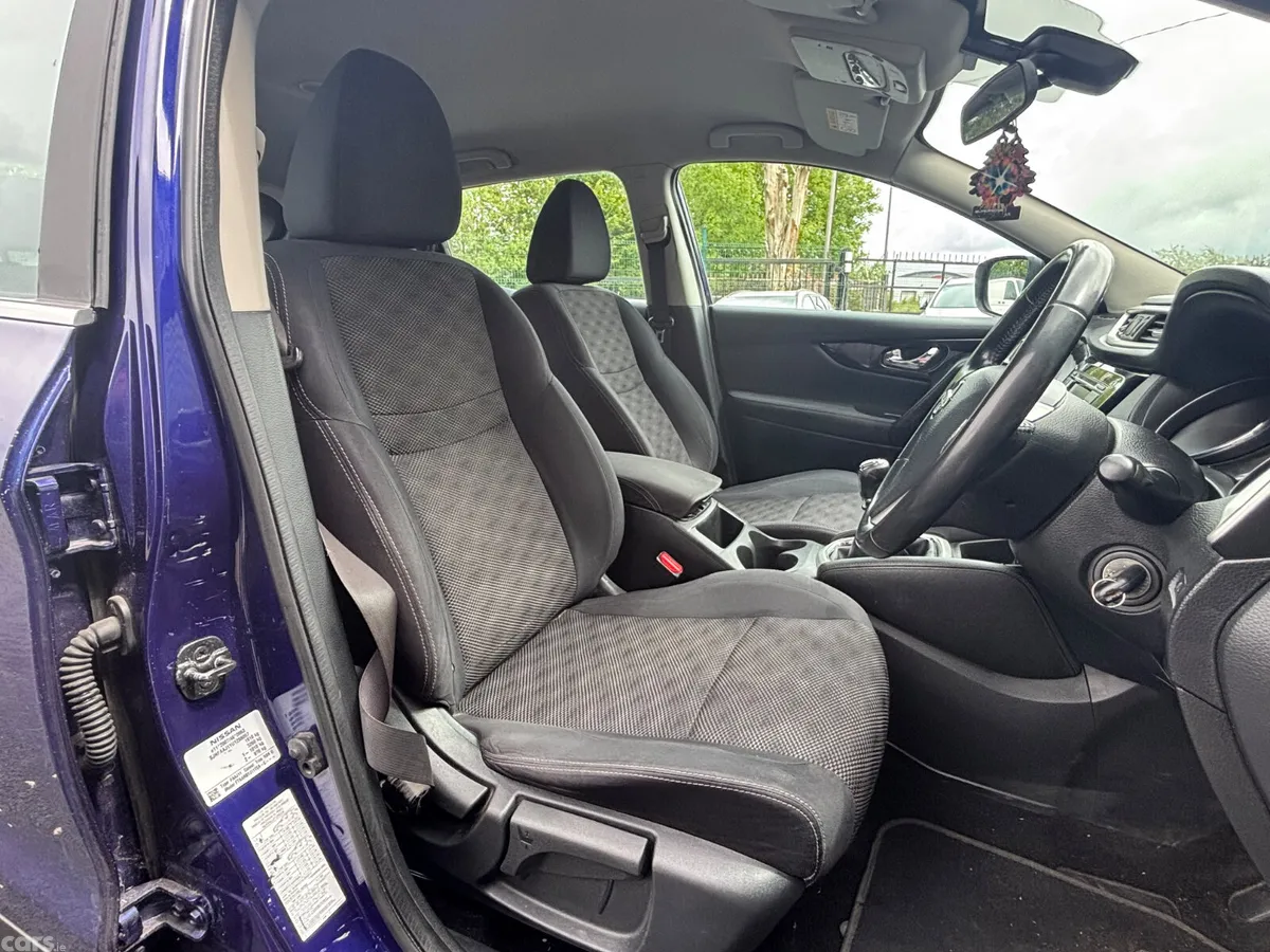 Nissan Qashqai Hatchback, Diesel, 2015, Blue
