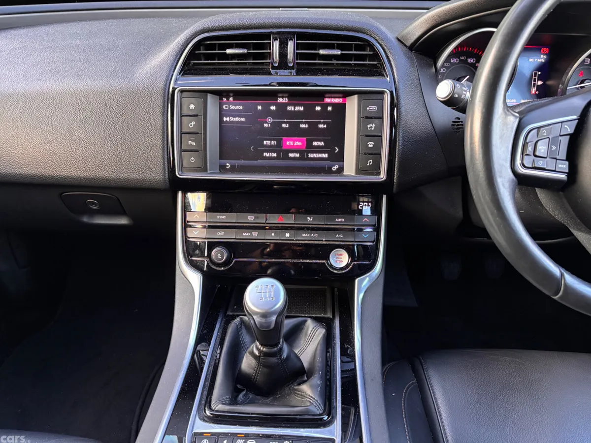 Jaguar XE Saloon, Diesel, 2016, Red