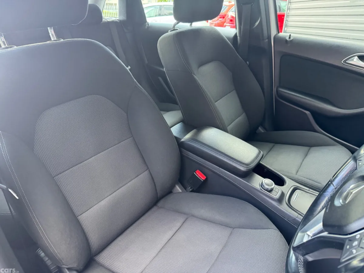 Mercedes-Benz B-Class MPV, Diesel, 2013, Silver
