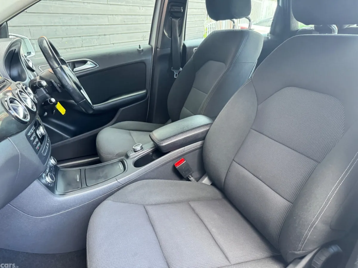 Mercedes-Benz B-Class MPV, Diesel, 2013, Silver