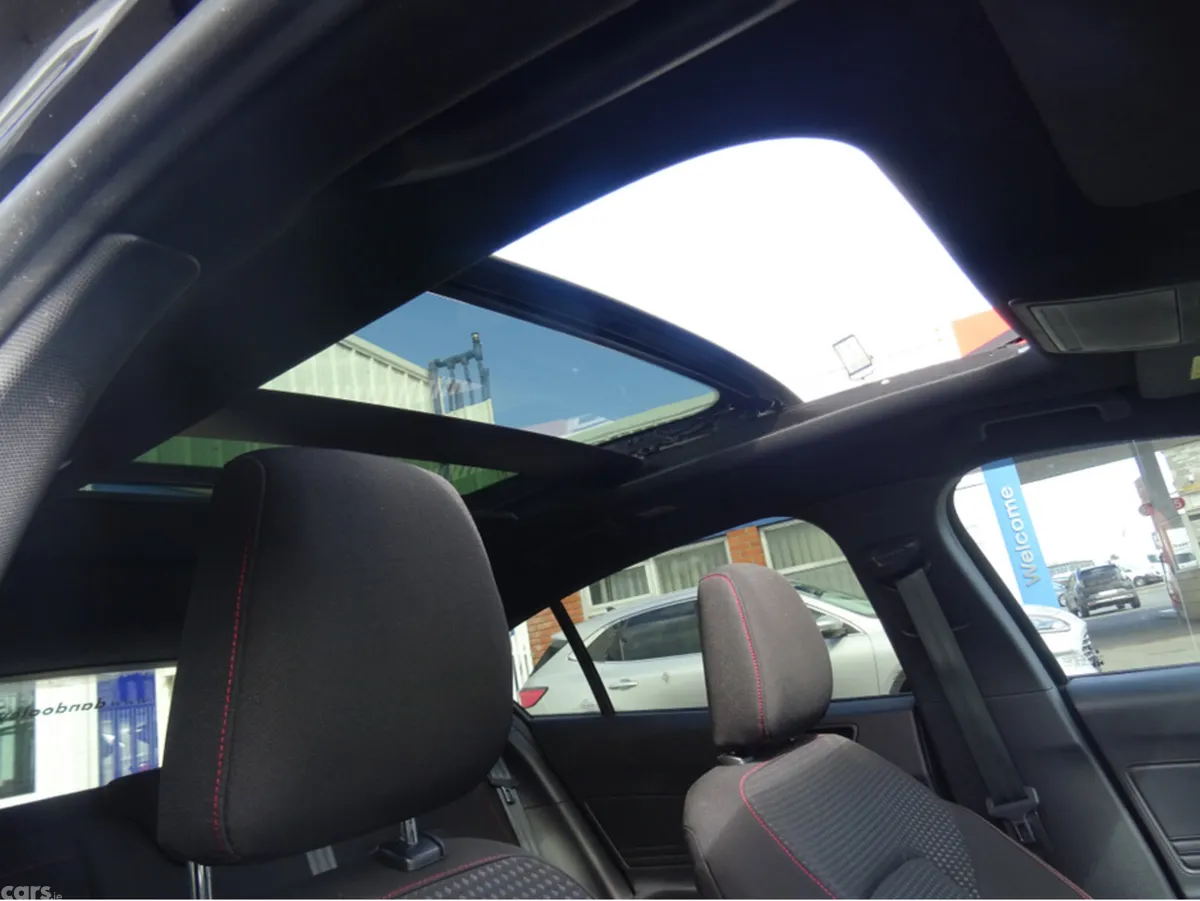 Ford Focus Hatchback, Petrol Hybrid, 2023, Black