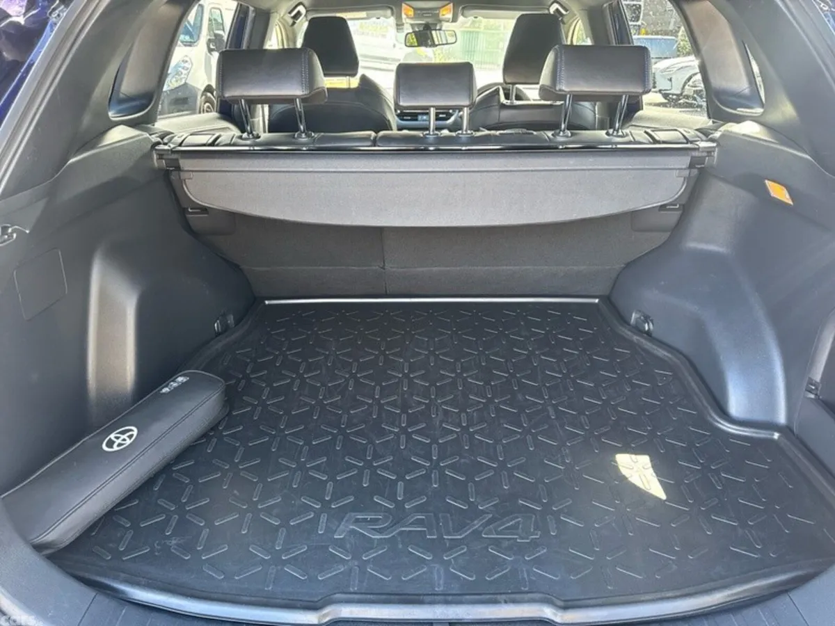 Toyota RAV4 SUV, Petrol Hybrid, 2022, Blue