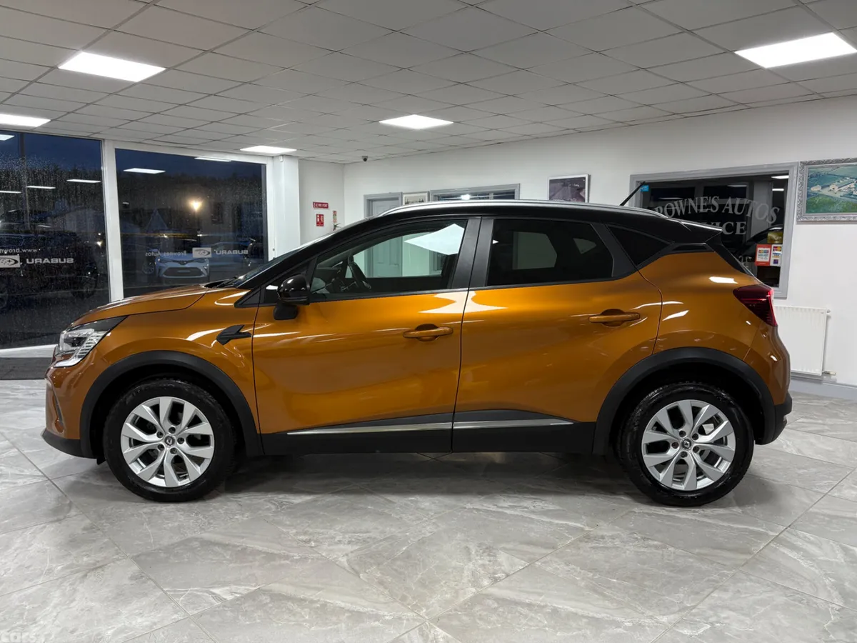 Renault Captur Hatchback, Diesel, 2021, Orange