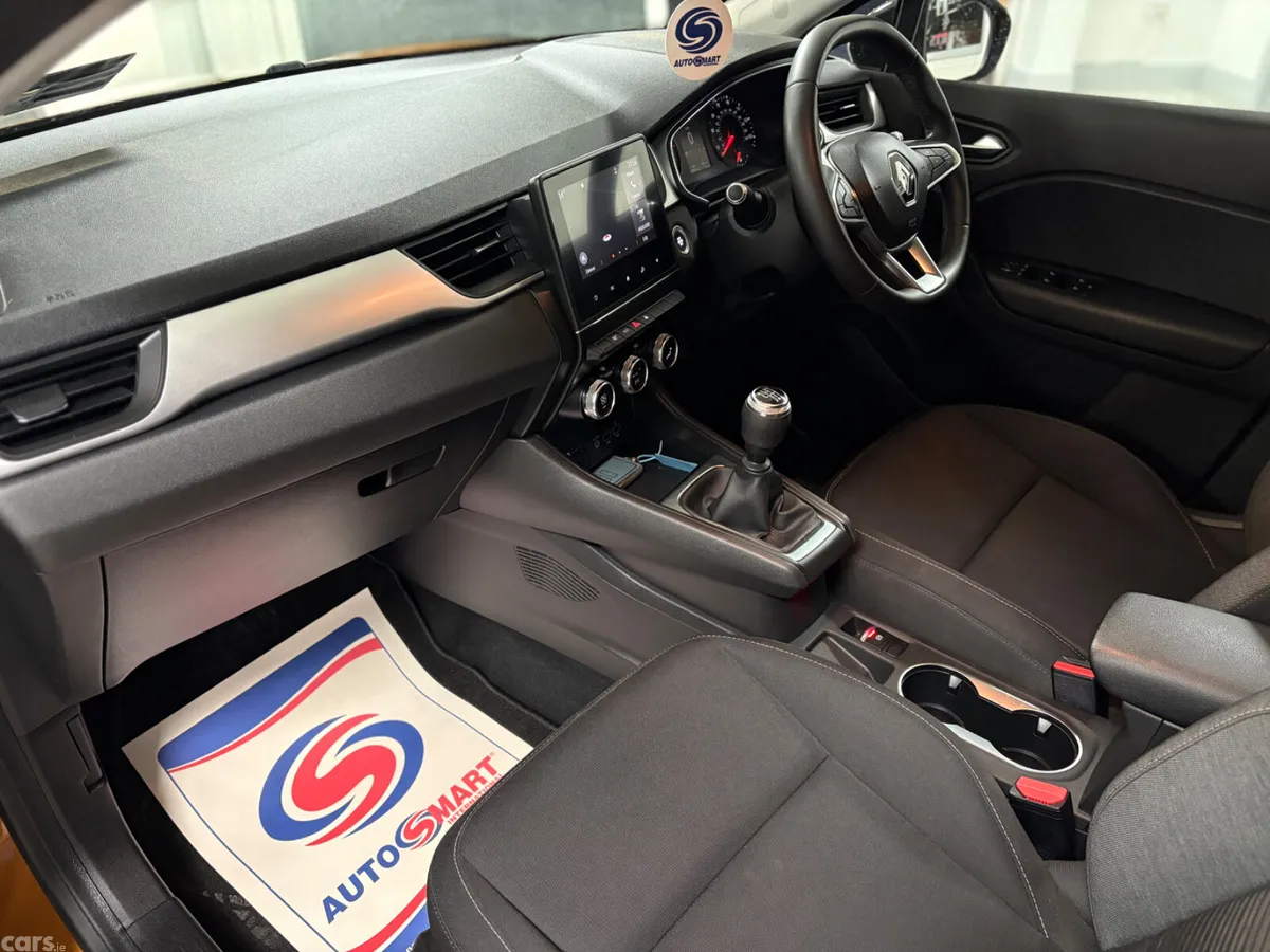 Renault Captur Hatchback, Diesel, 2021, Orange