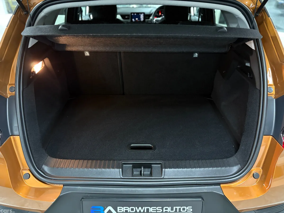 Renault Captur Hatchback, Diesel, 2021, Orange