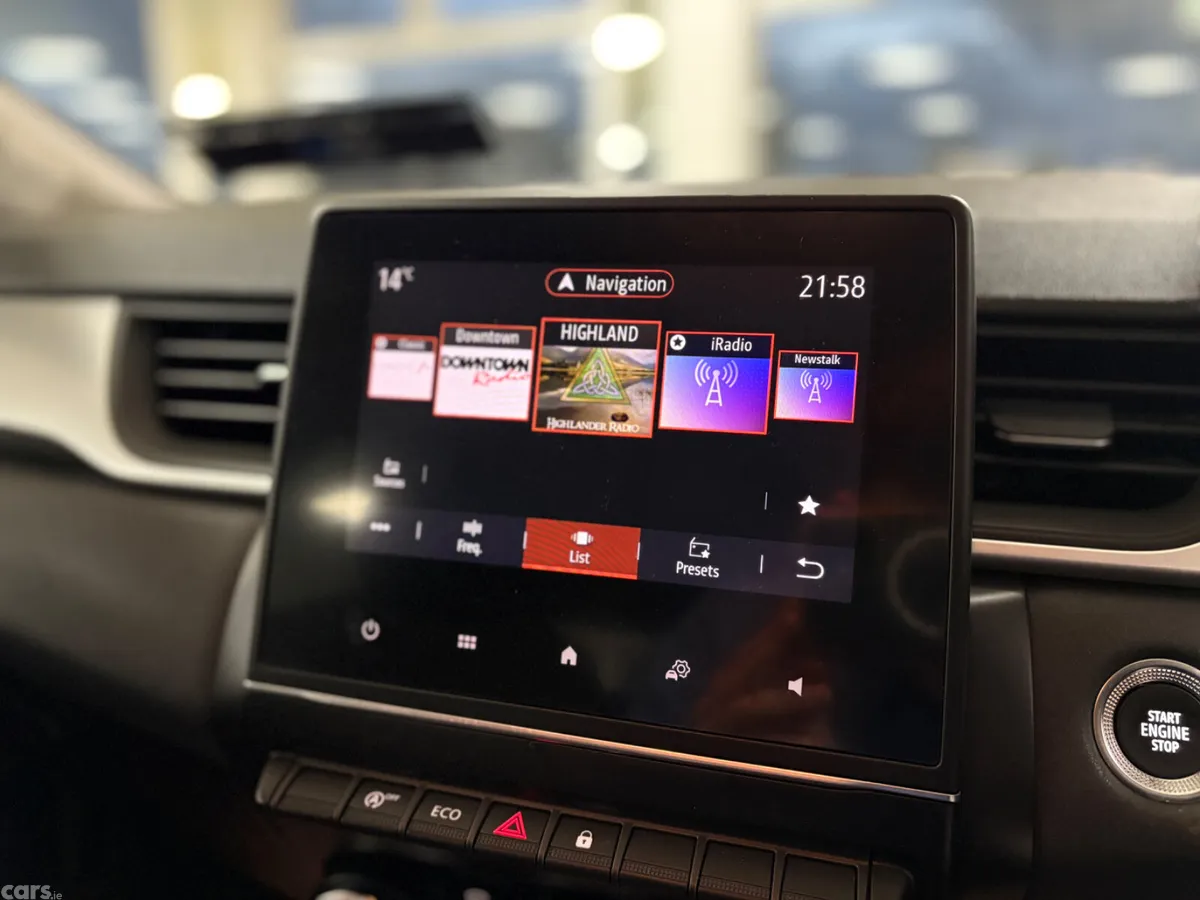 Renault Captur Hatchback, Diesel, 2021, Orange
