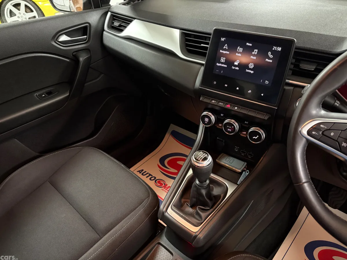 Renault Captur Hatchback, Diesel, 2021, Orange