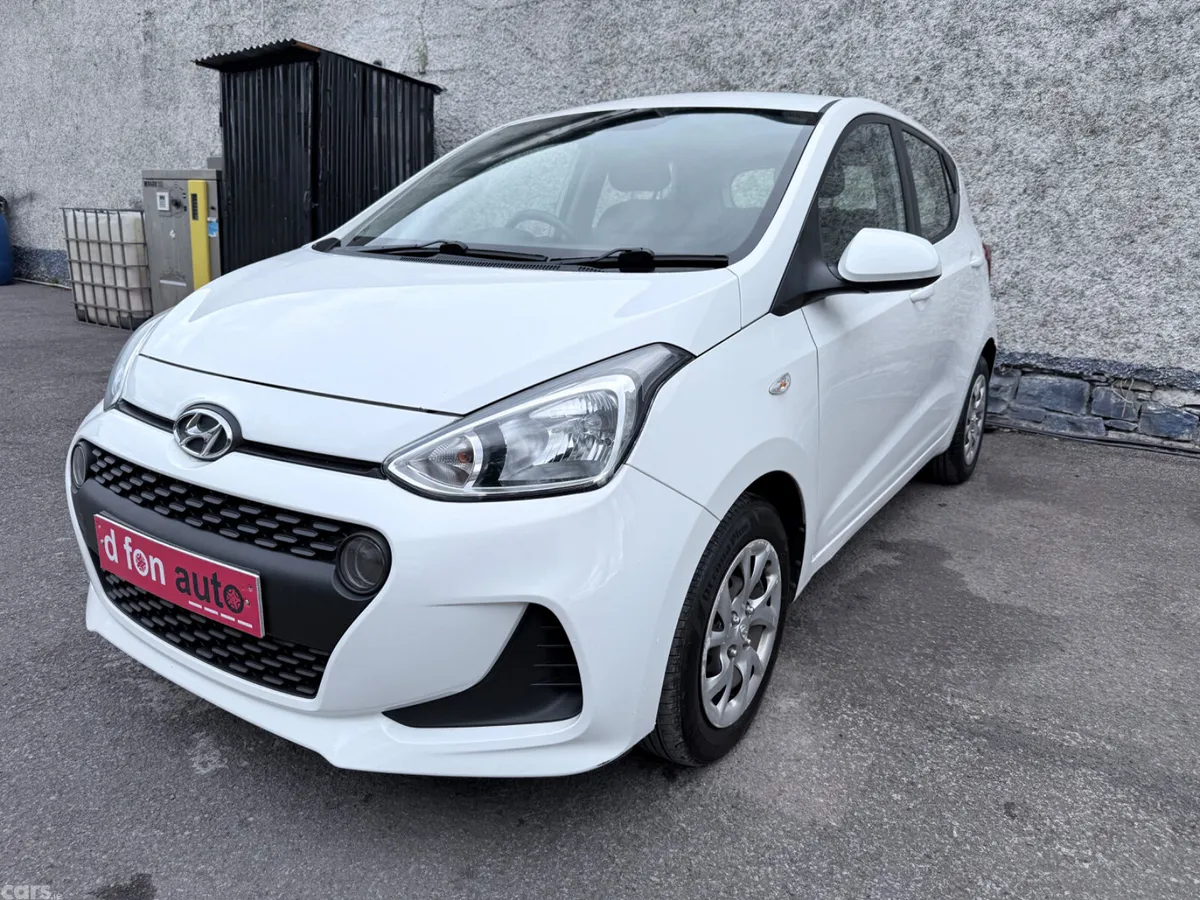 Hyundai i10 Hatchback, Petrol, 2017, White
