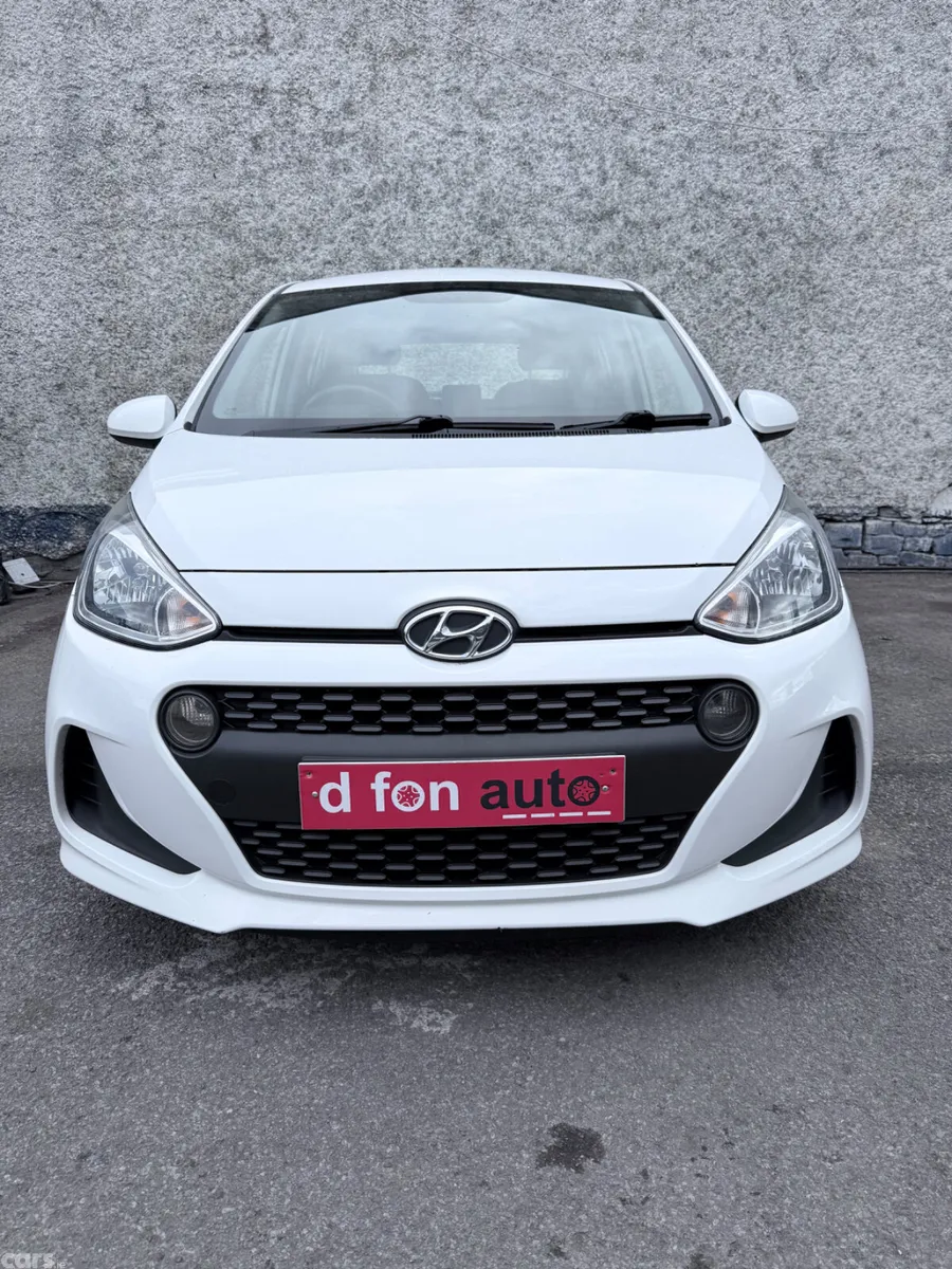 Hyundai i10 Hatchback, Petrol, 2017, White