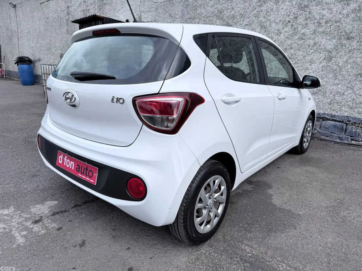 Hyundai i10 Hatchback, Petrol, 2017, White